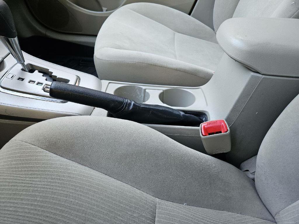 2012 Toyota Corolla Image 23