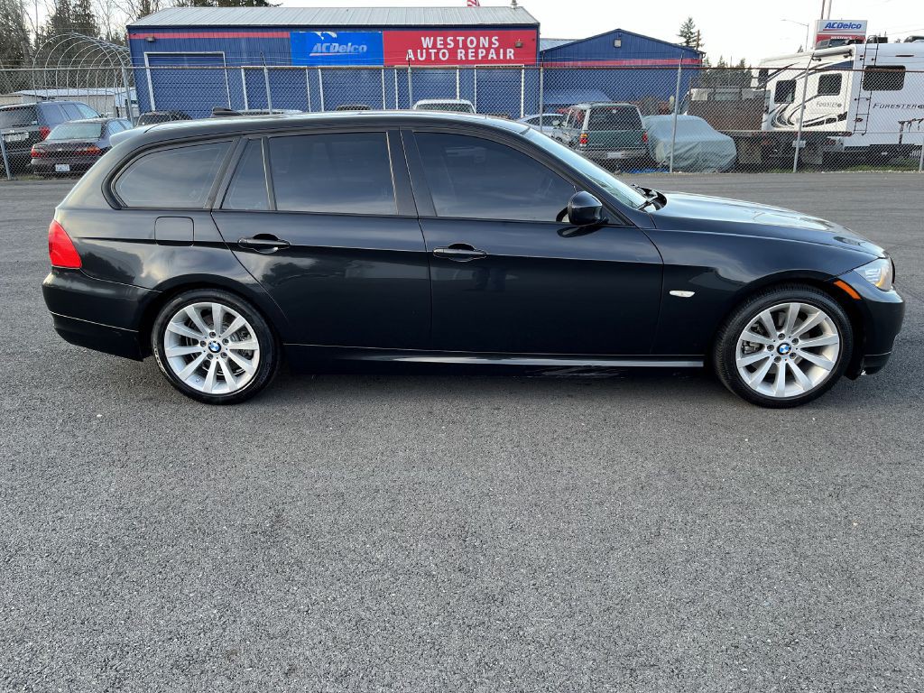 2012 BMW 3 Series Image 7