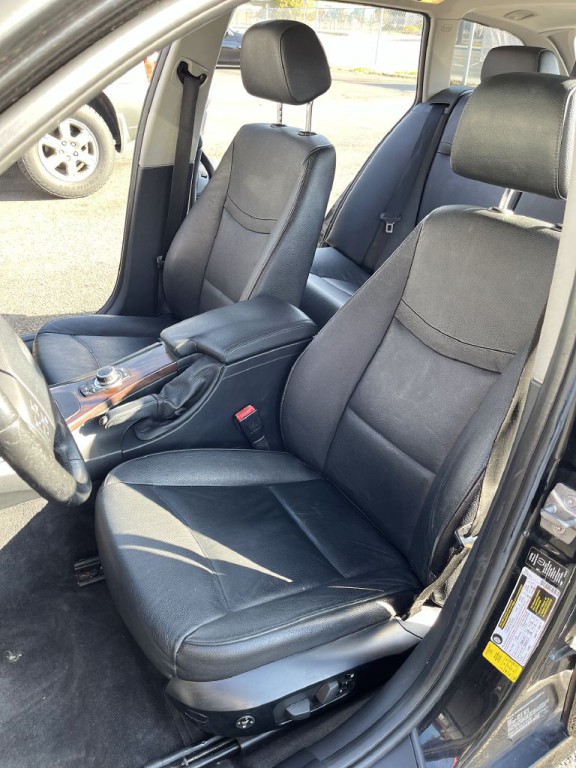 2012 BMW 3 Series Image 14