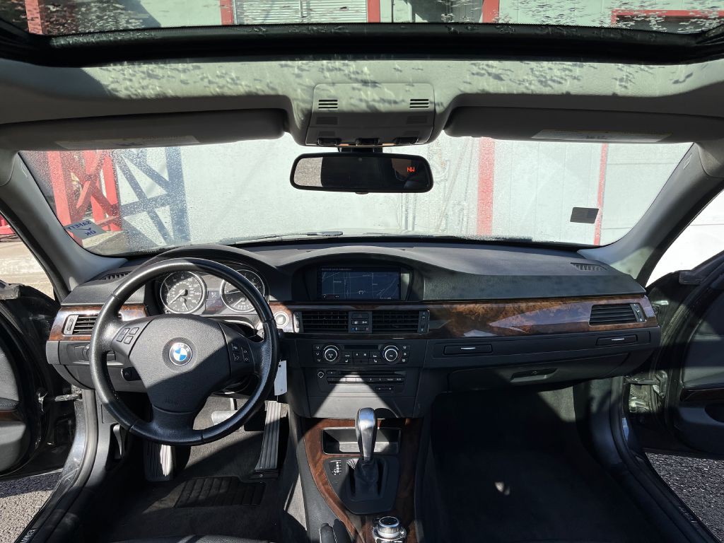 2012 BMW 3 Series Image 18