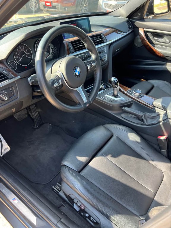 2014 BMW 3 Series Image 8