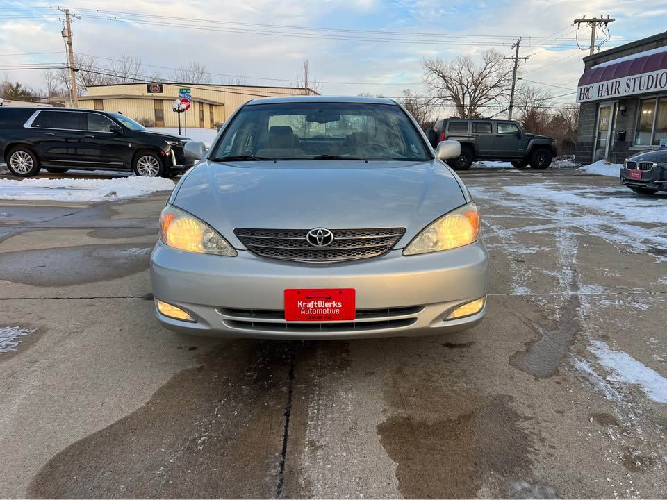 2003 Toyota Camry Image 2