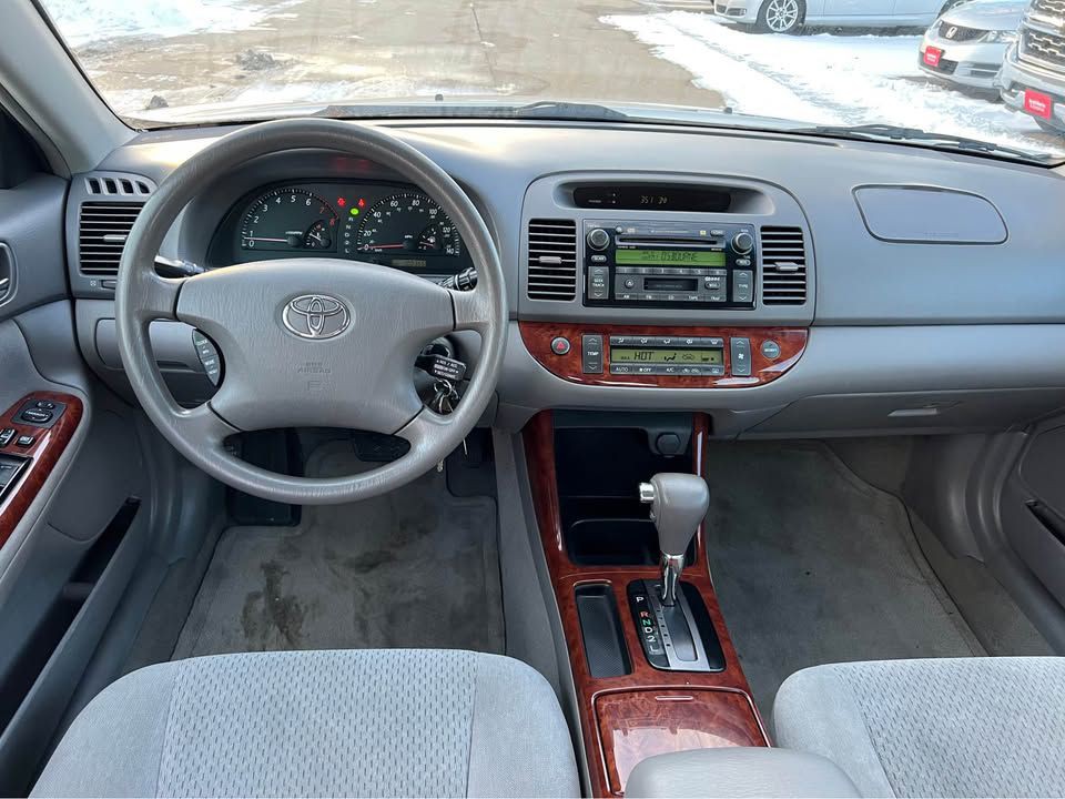2003 Toyota Camry Image 7