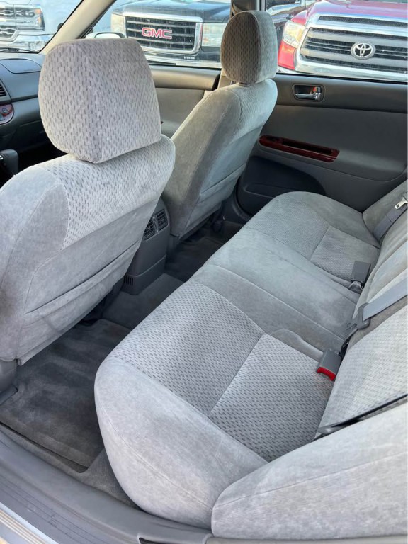 2003 Toyota Camry Image 9