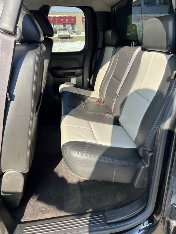 2011 GMC Sierra Image 9