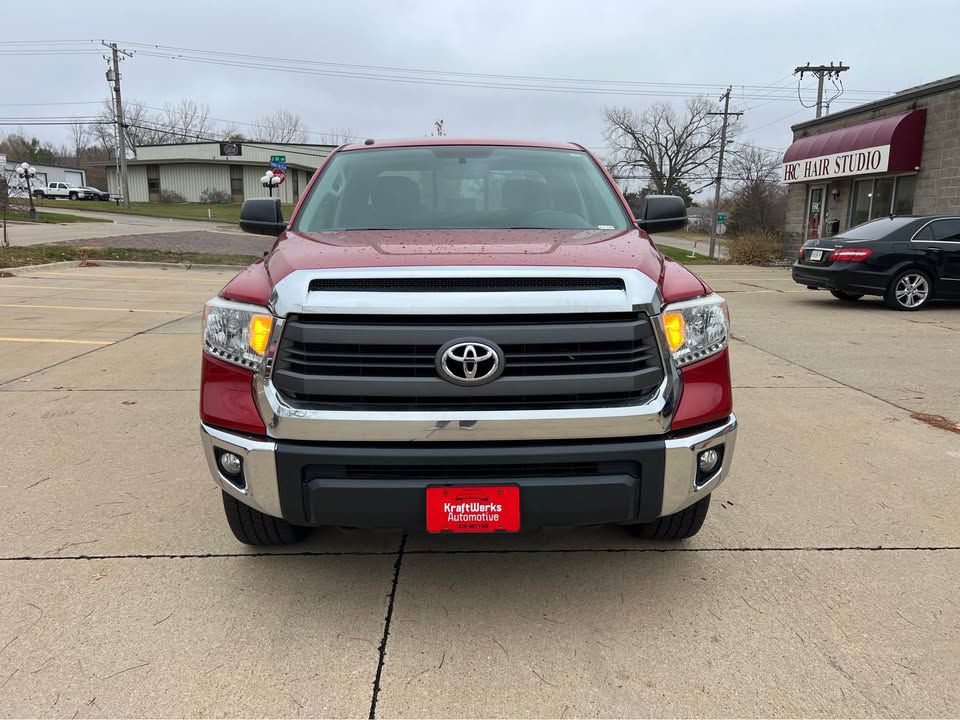 2015 Toyota Tundra Image 2