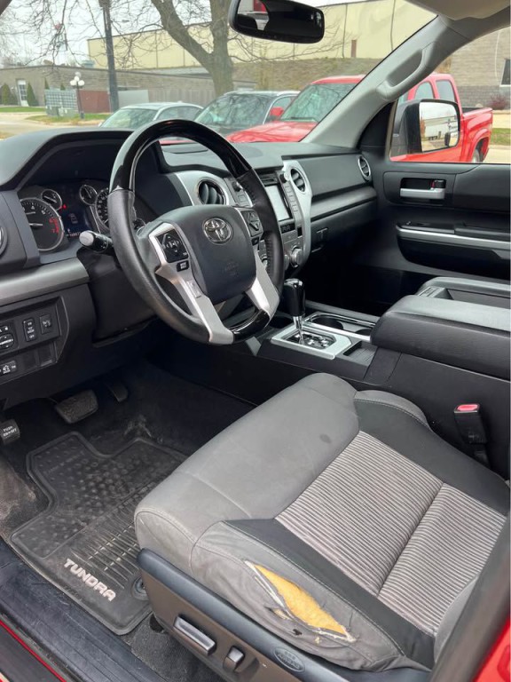 2015 Toyota Tundra Image 8