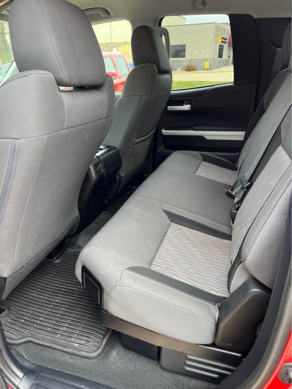 2015 Toyota Tundra Image 9