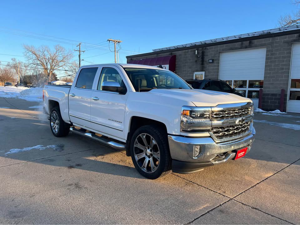 2018 Chevrolet Silverado 1500 Image 3