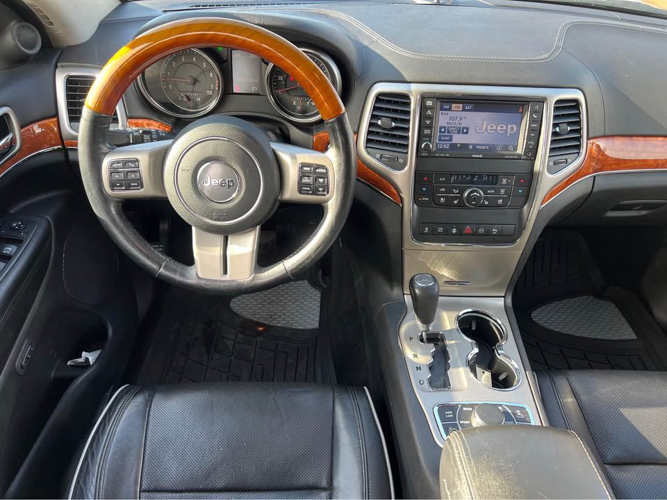 2012 Jeep Grand Cherokee Image 7