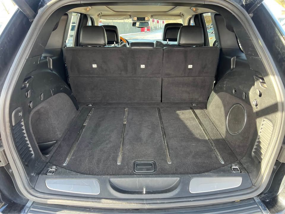 2012 Jeep Grand Cherokee Image 10