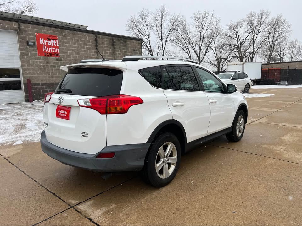 2014 Toyota Rav4 Image 4