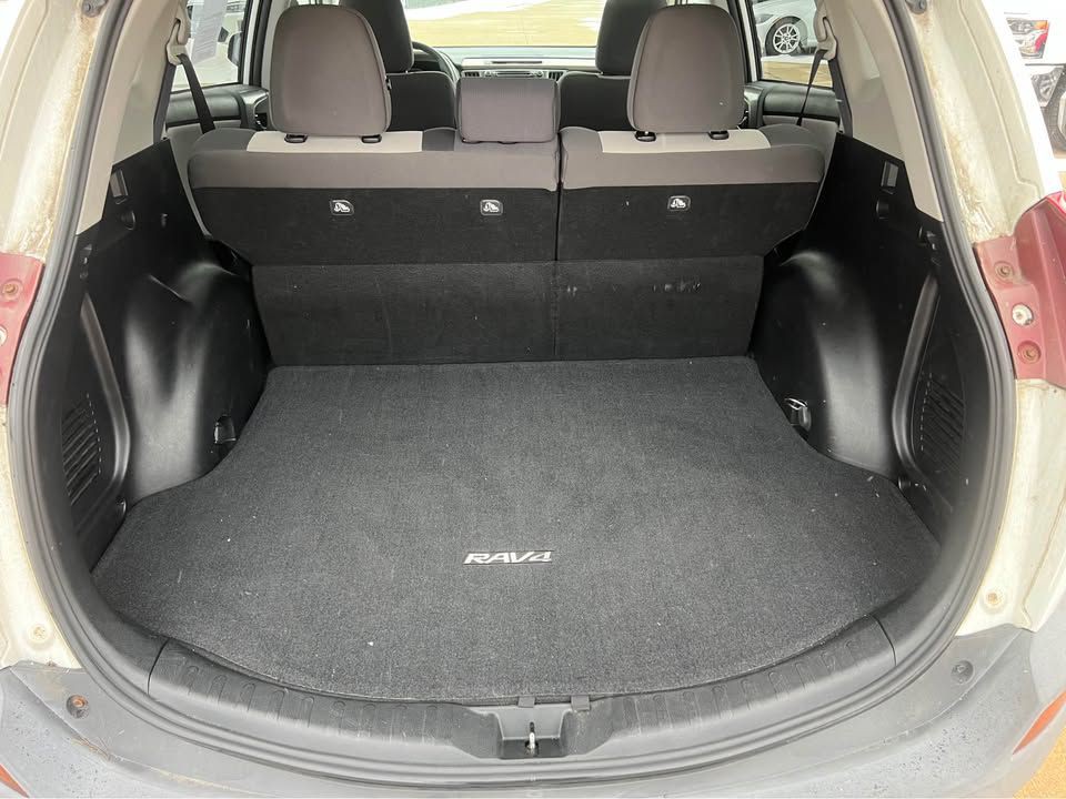 2014 Toyota Rav4 Image 9
