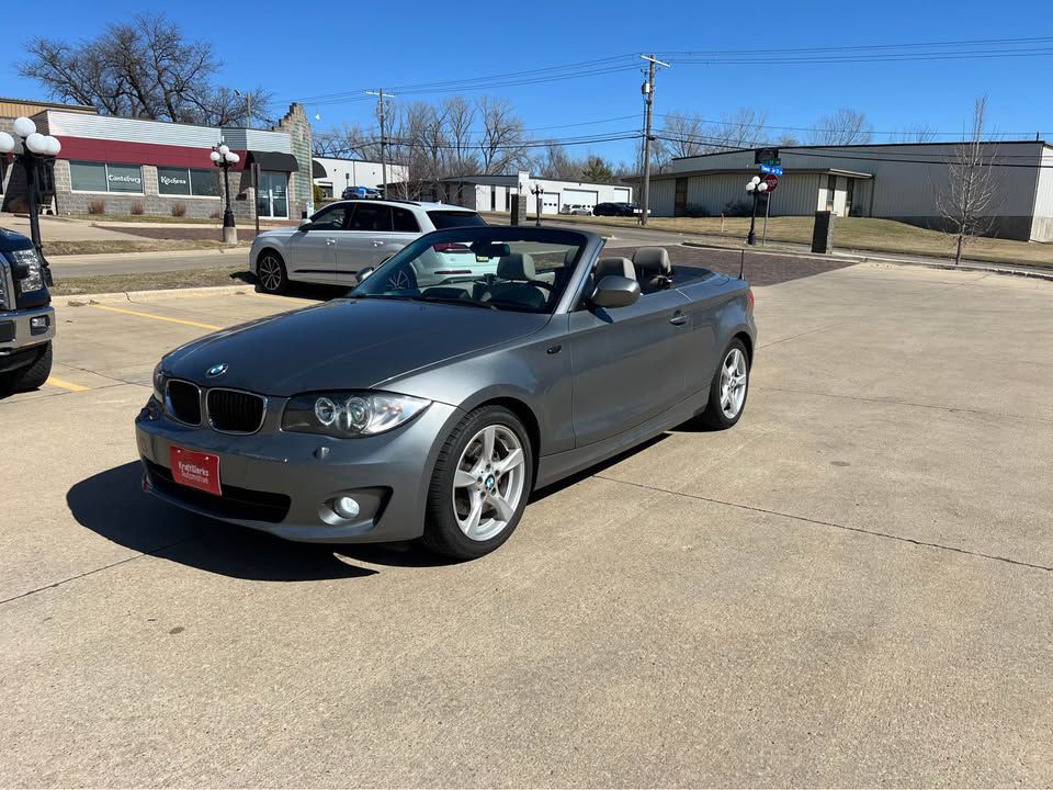 2013 BMW 1 Series Image 1