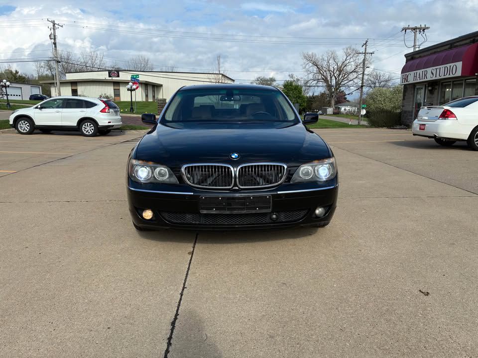 2008 BMW 7 Series Image 2