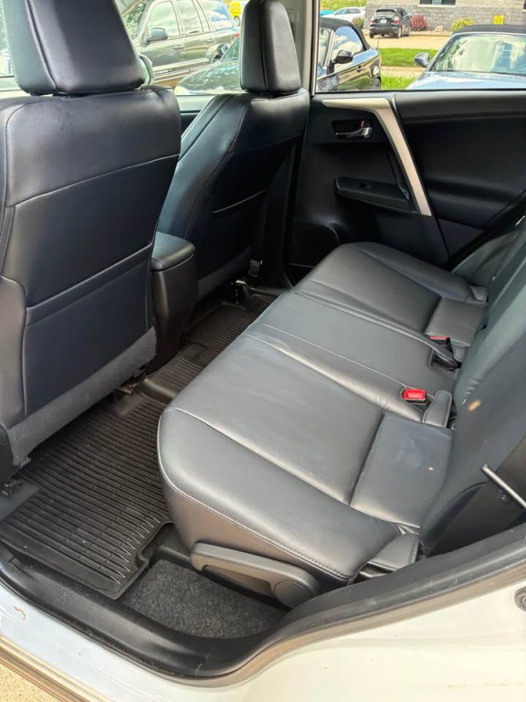 2014 Toyota Rav4 Image 9