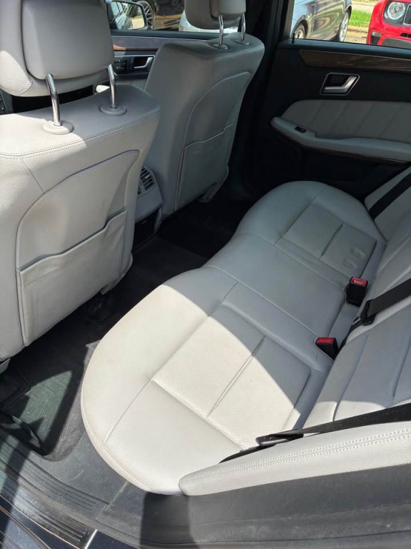 2013 Mercedes-Benz E-Class Image 9