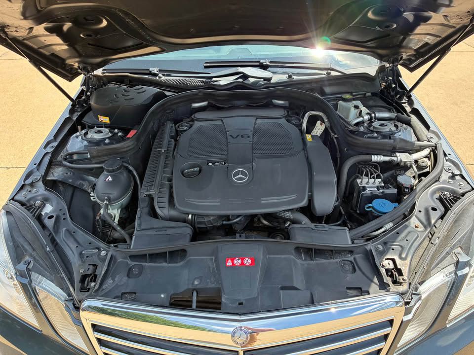 2013 Mercedes-Benz E-Class Image 11