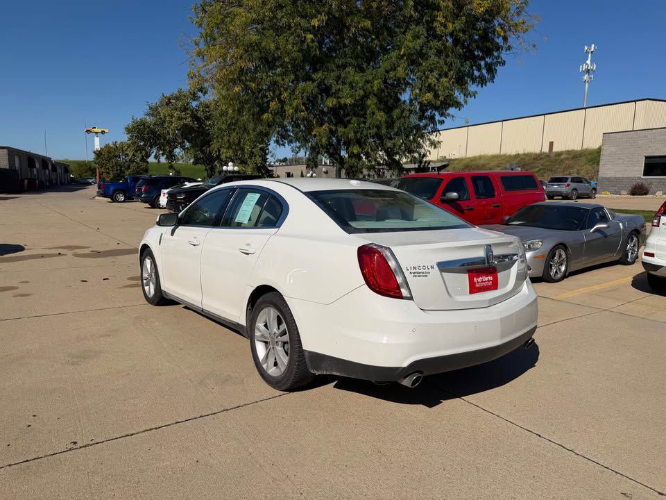 2010 Lincoln MKS Image 6
