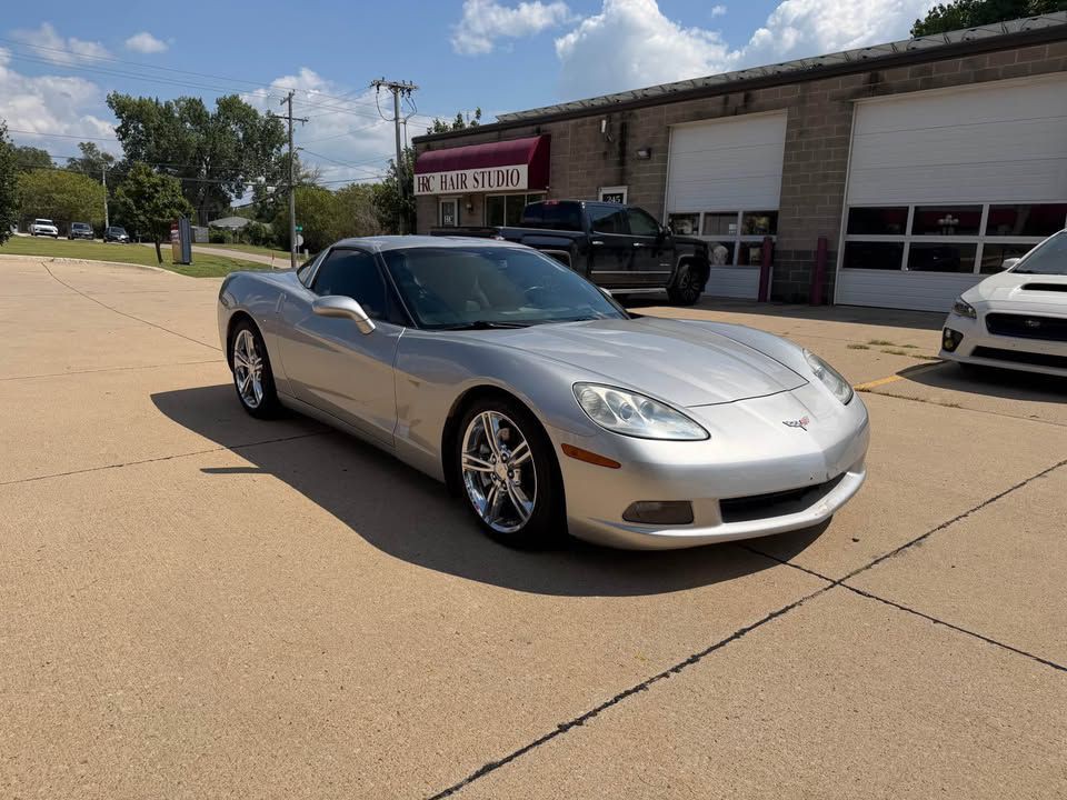 2005 Chevrolet Corvette Image 3