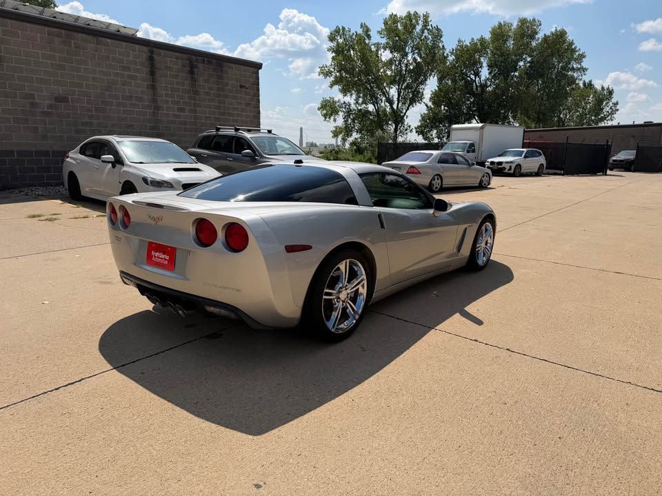 2005 Chevrolet Corvette Image 4
