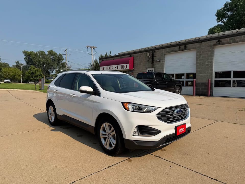 2019 Ford Edge Image 3