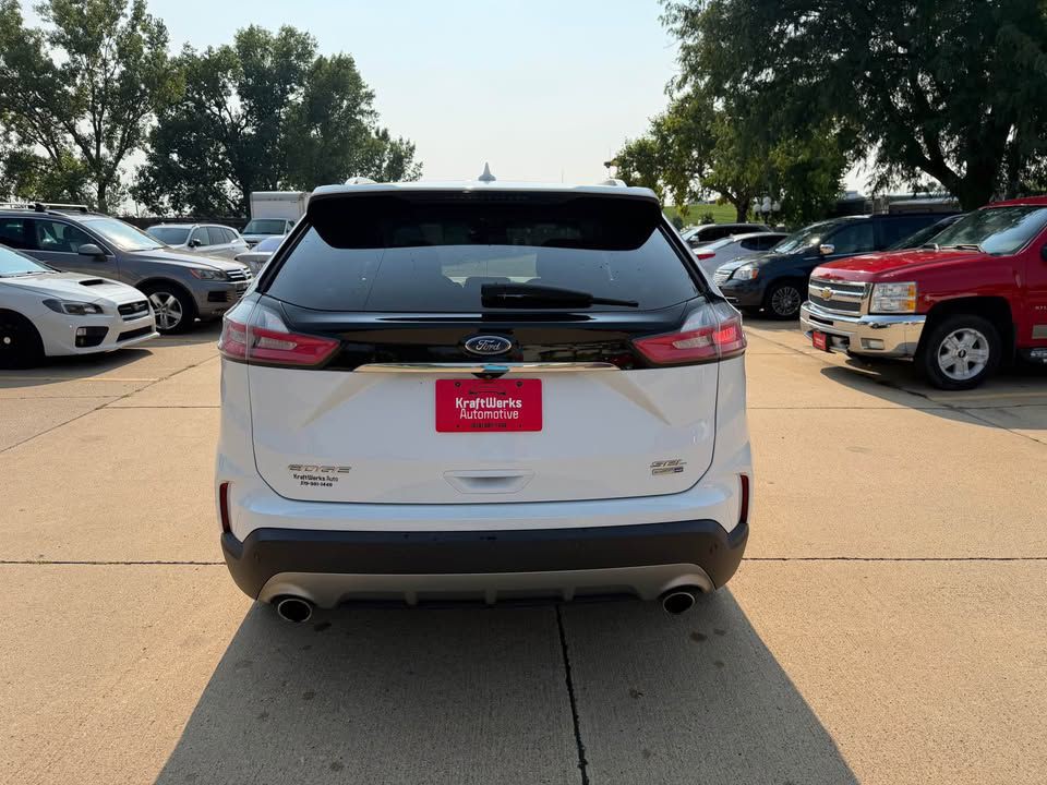 2019 Ford Edge Image 5