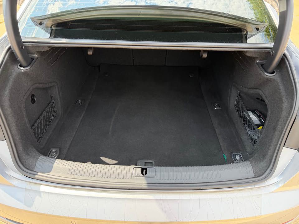 2017 Audi A4 Image 10