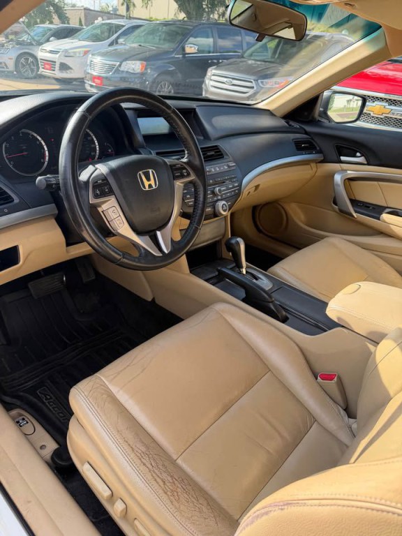 2010 Honda Accord Image 8