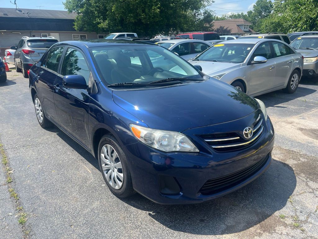 2013 Toyota Corolla Image 1