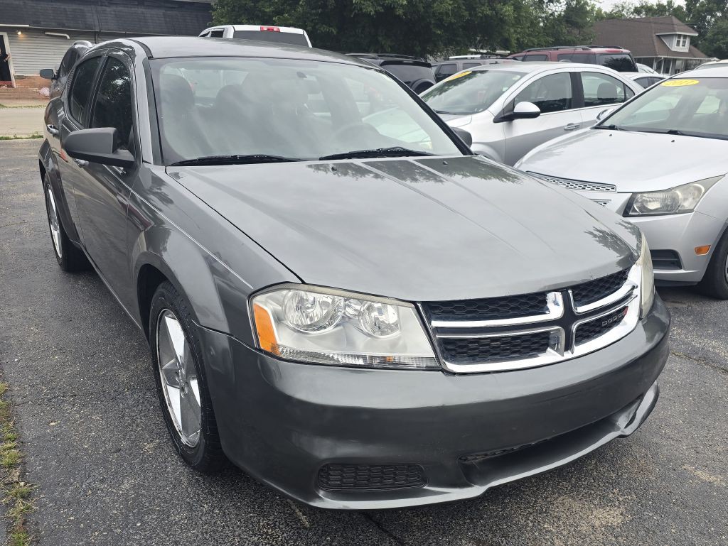 2013 Dodge Avenger Image 1