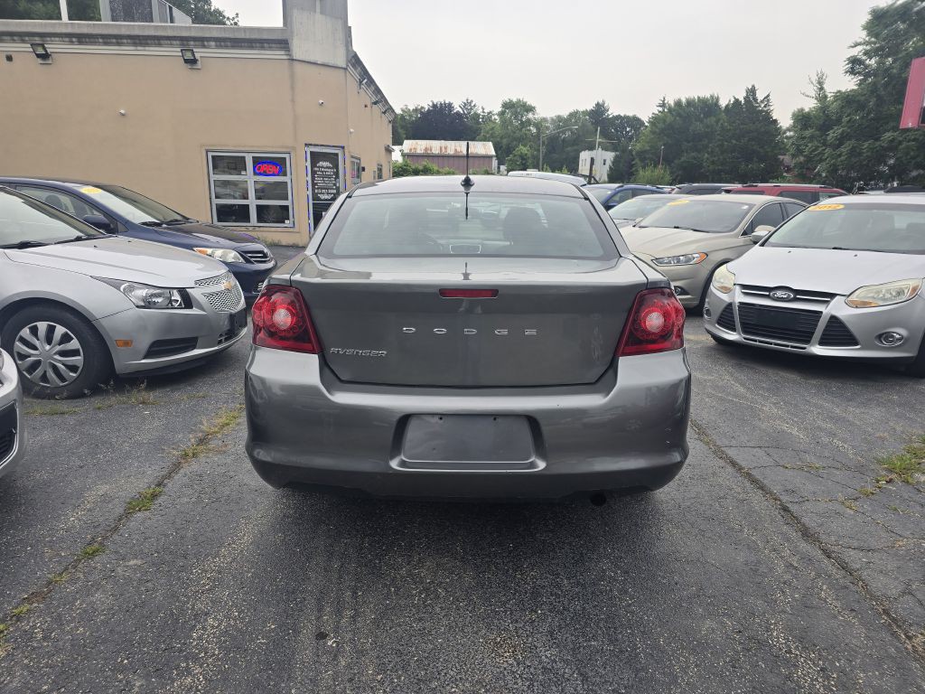 2013 Dodge Avenger Image 4
