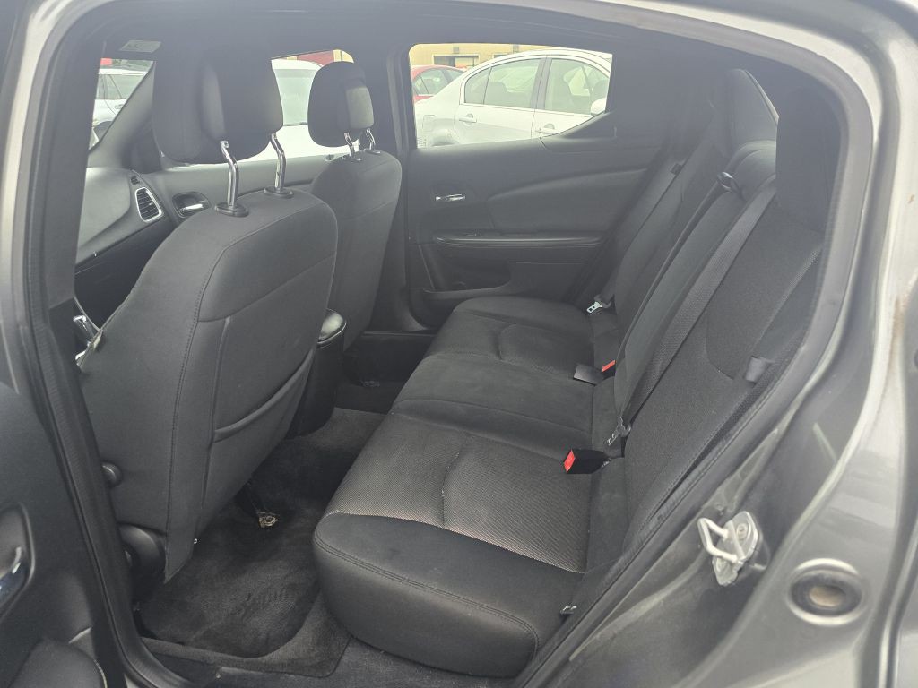 2013 Dodge Avenger Image 12
