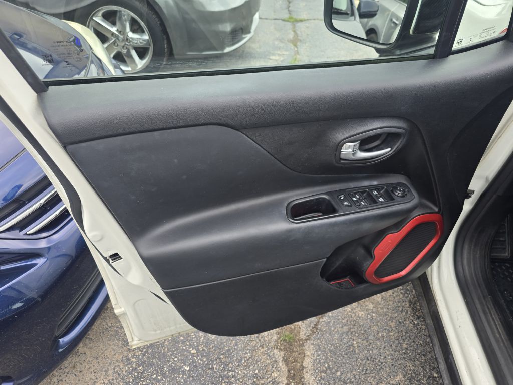 2016 Jeep Renegade Image 7
