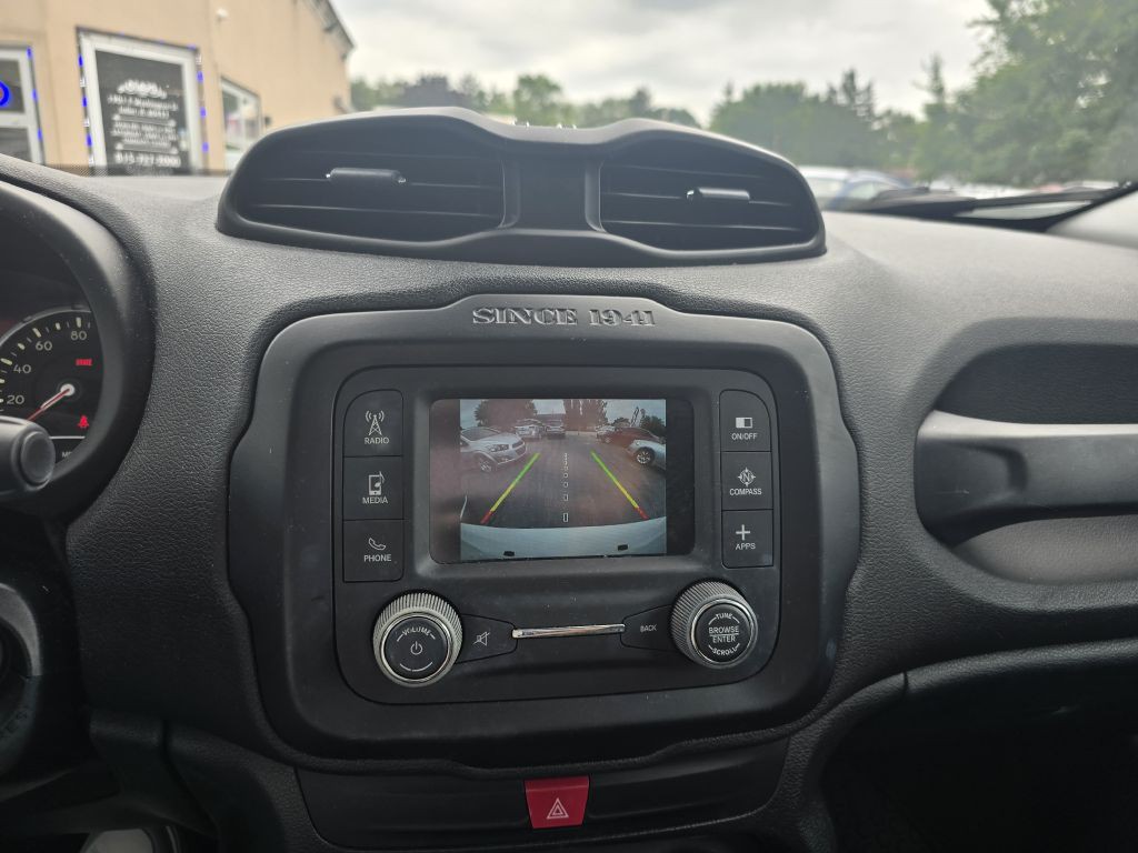 2016 Jeep Renegade Image 9
