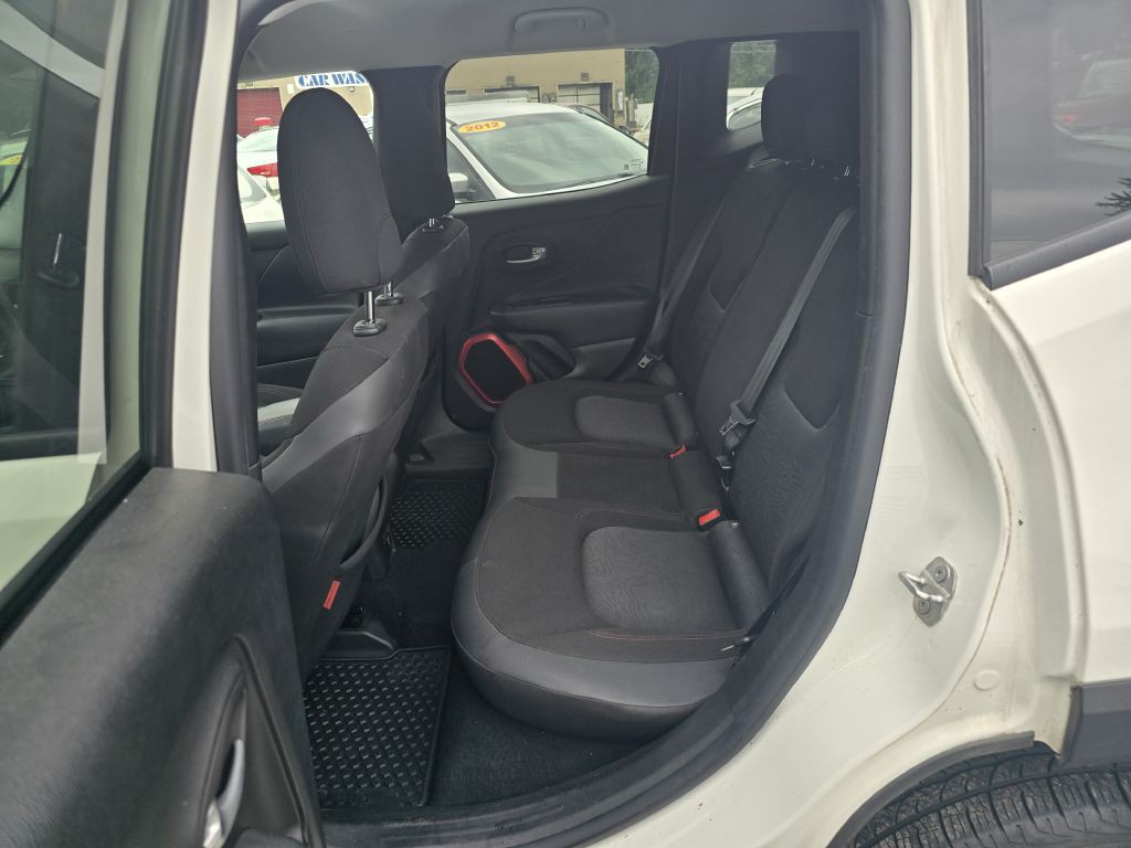 2016 Jeep Renegade Image 13