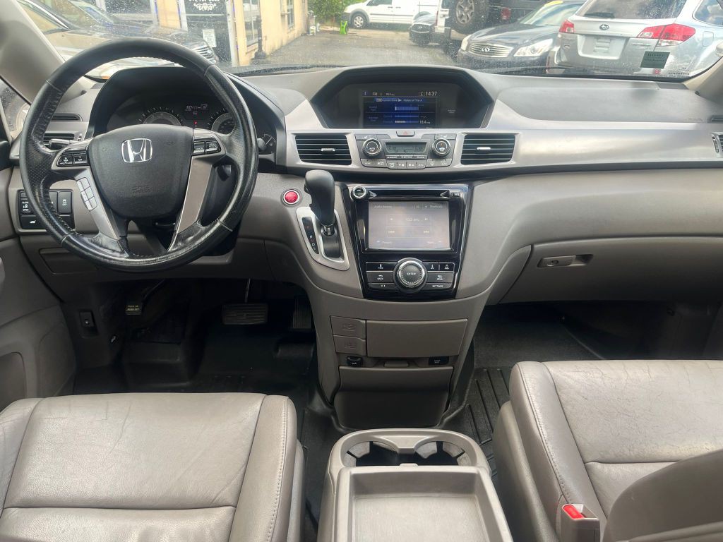 2014 Honda Odyssey Image 8