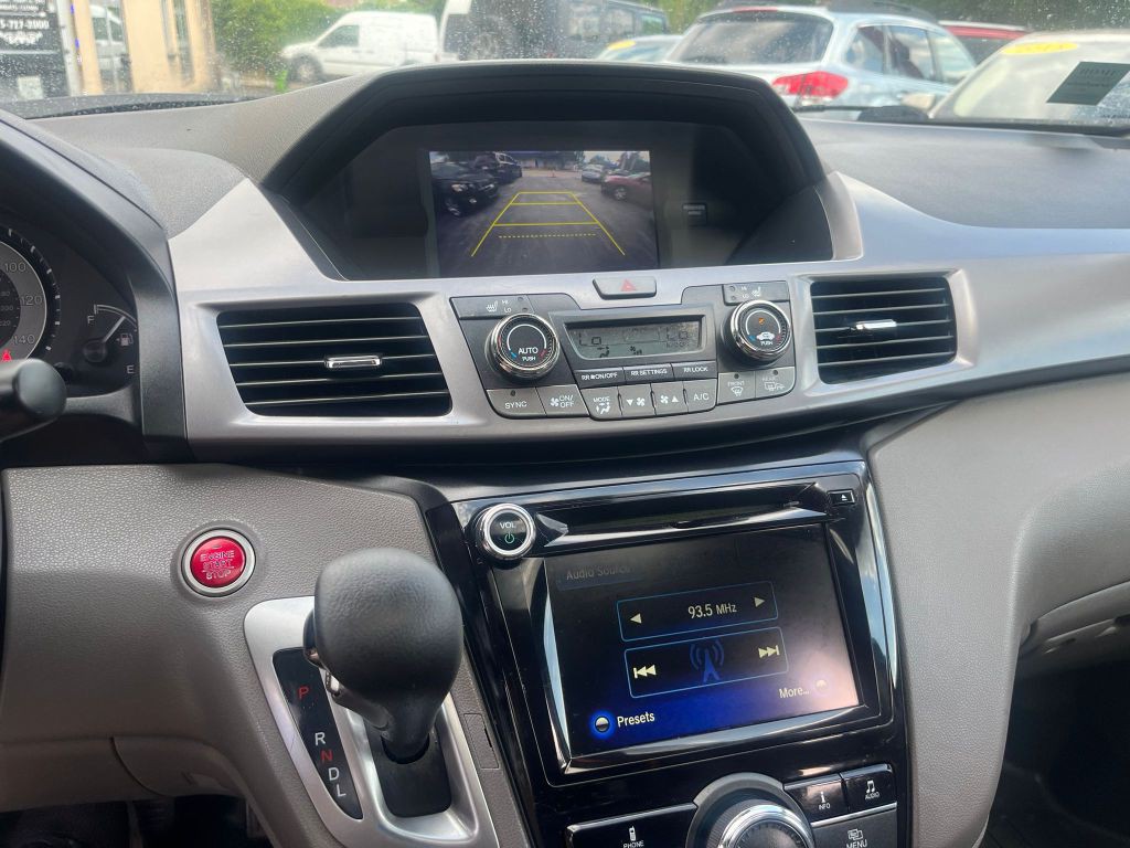 2014 Honda Odyssey Image 9