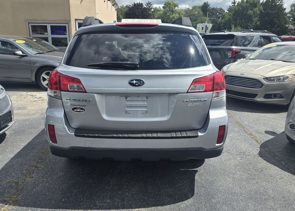 2013 Subaru Outback Image 4