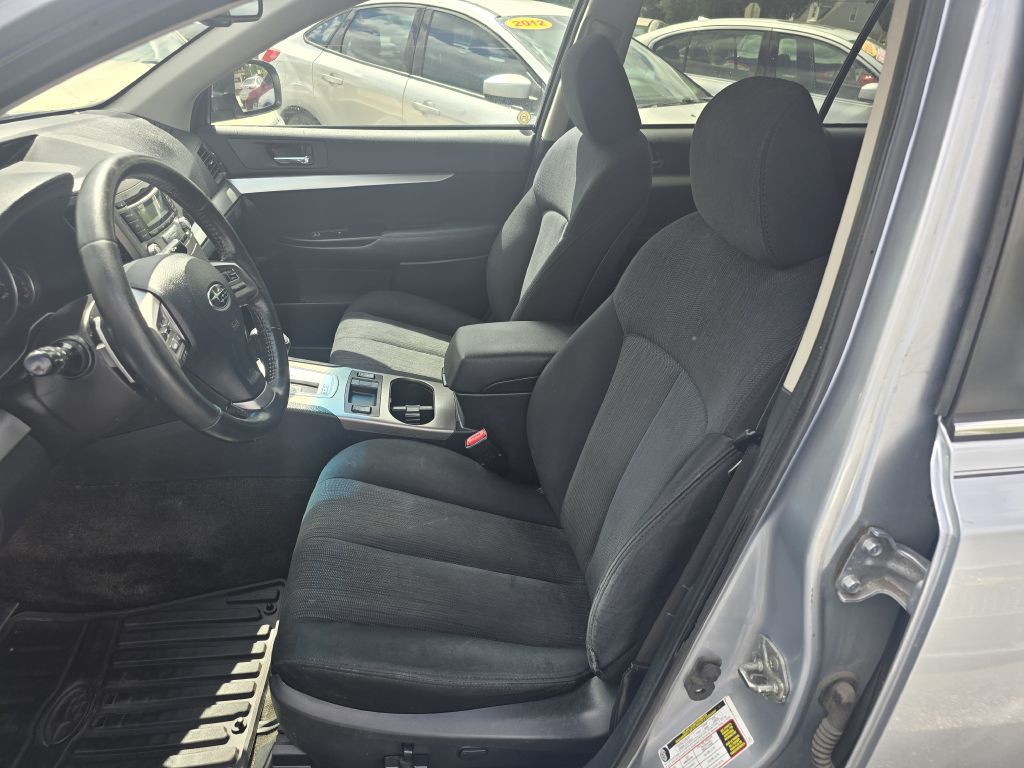 2013 Subaru Outback Image 7