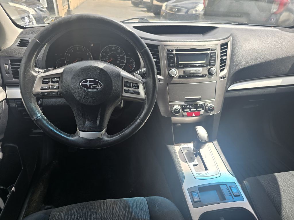 2013 Subaru Outback Image 9