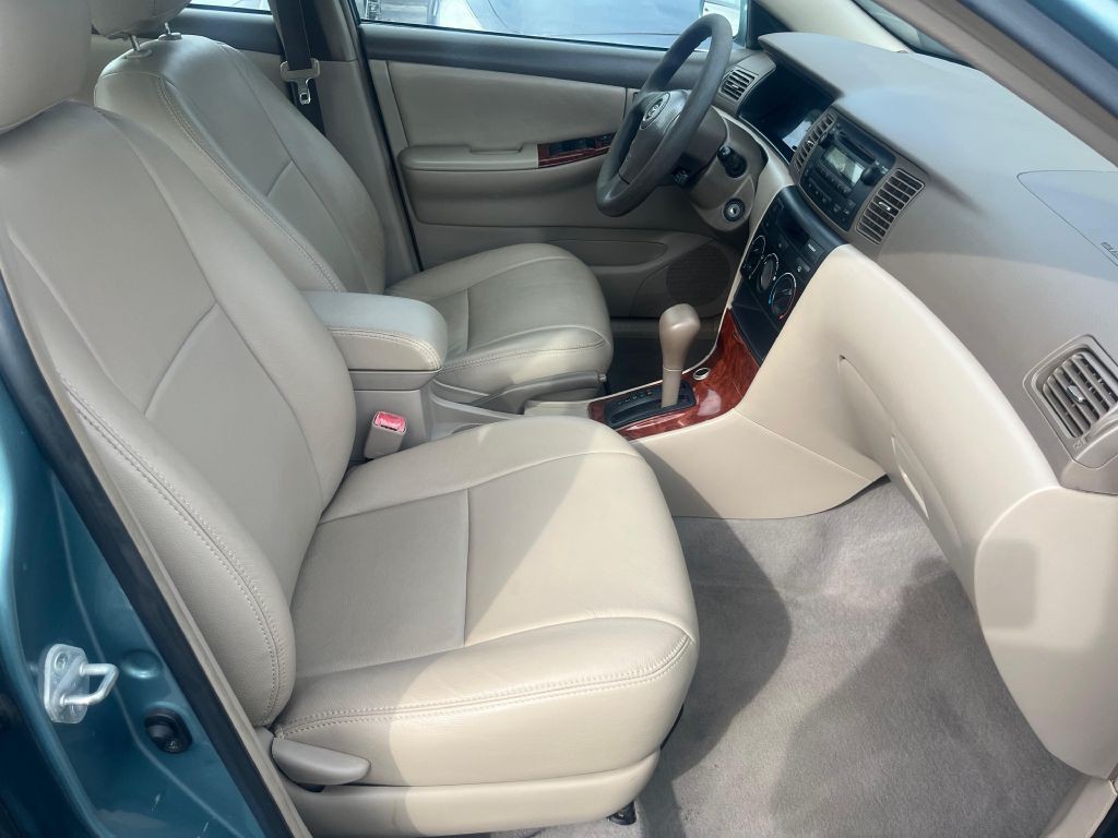 2005 Toyota Corolla Image 10