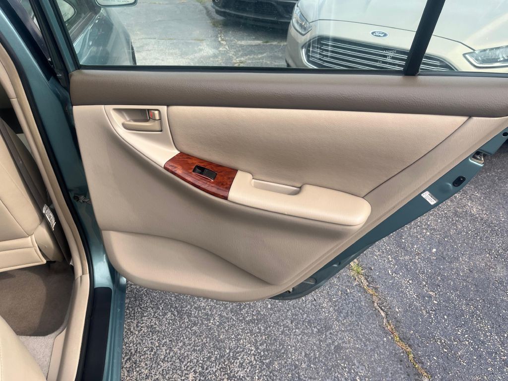 2005 Toyota Corolla Image 13