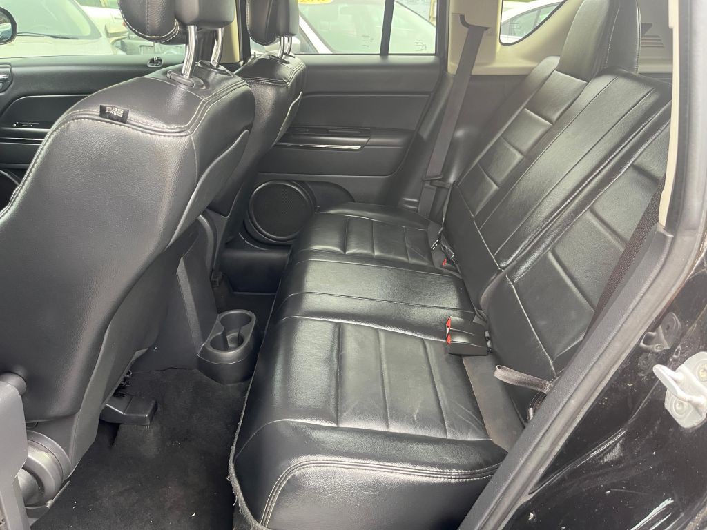 2012 Jeep Compass Image 10