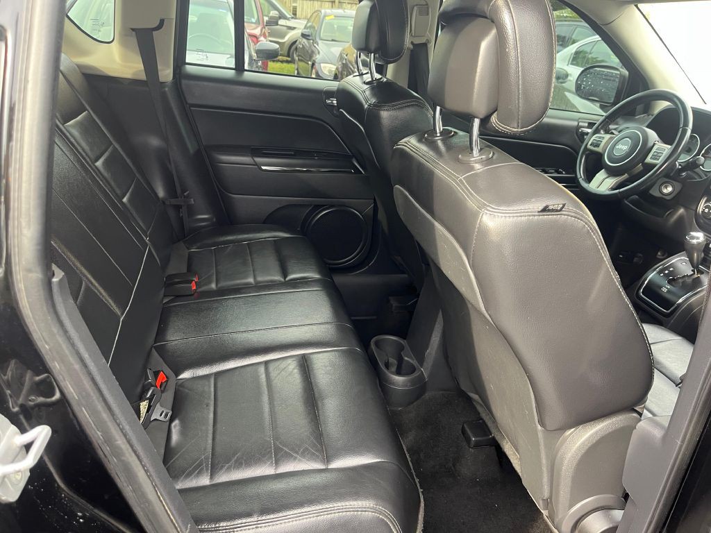 2012 Jeep Compass Image 12