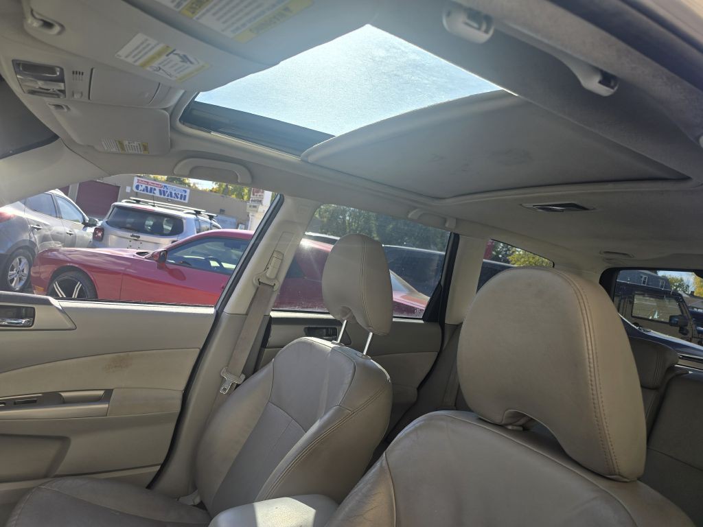2010 Subaru Forester Image 9