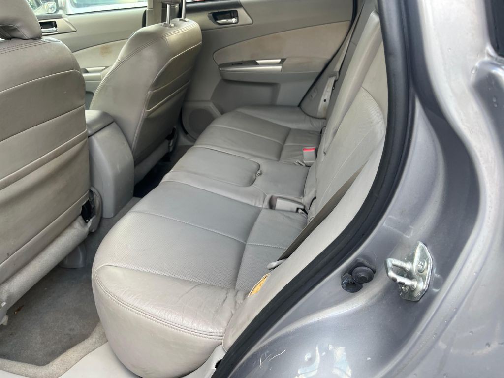 2010 Subaru Forester Image 13