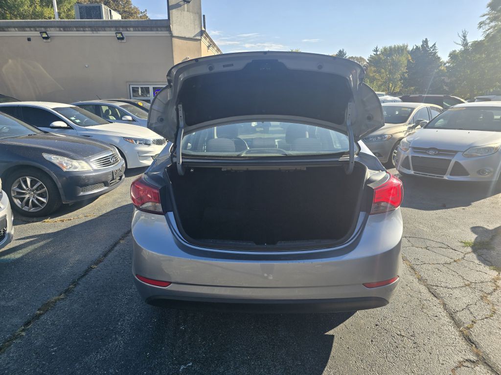 2016 Hyundai Elantra Image 4