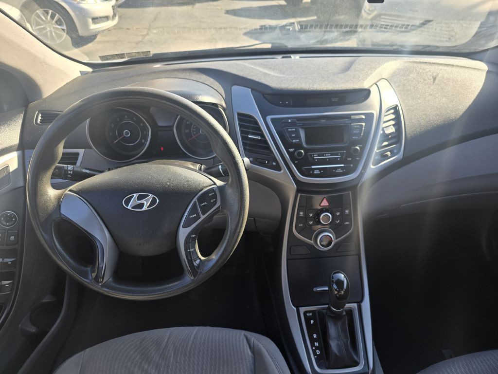 2016 Hyundai Elantra Image 7