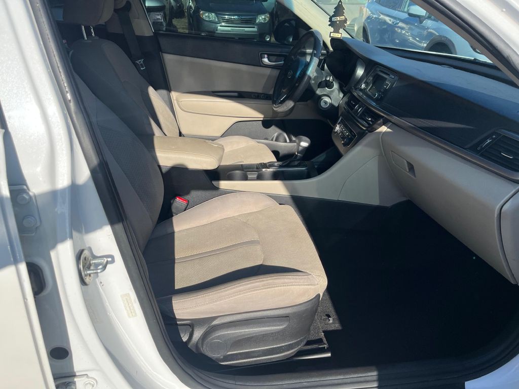 2017 Kia Optima Image 9